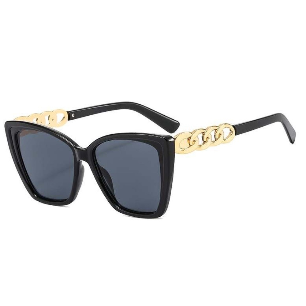 Black Square Sunglasses with Gold Chain Detail – Oversized Fashion Frame